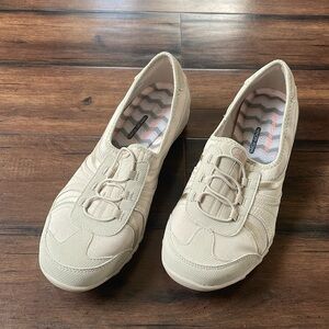 Sketchers relaxed fit with air cooled memory foam